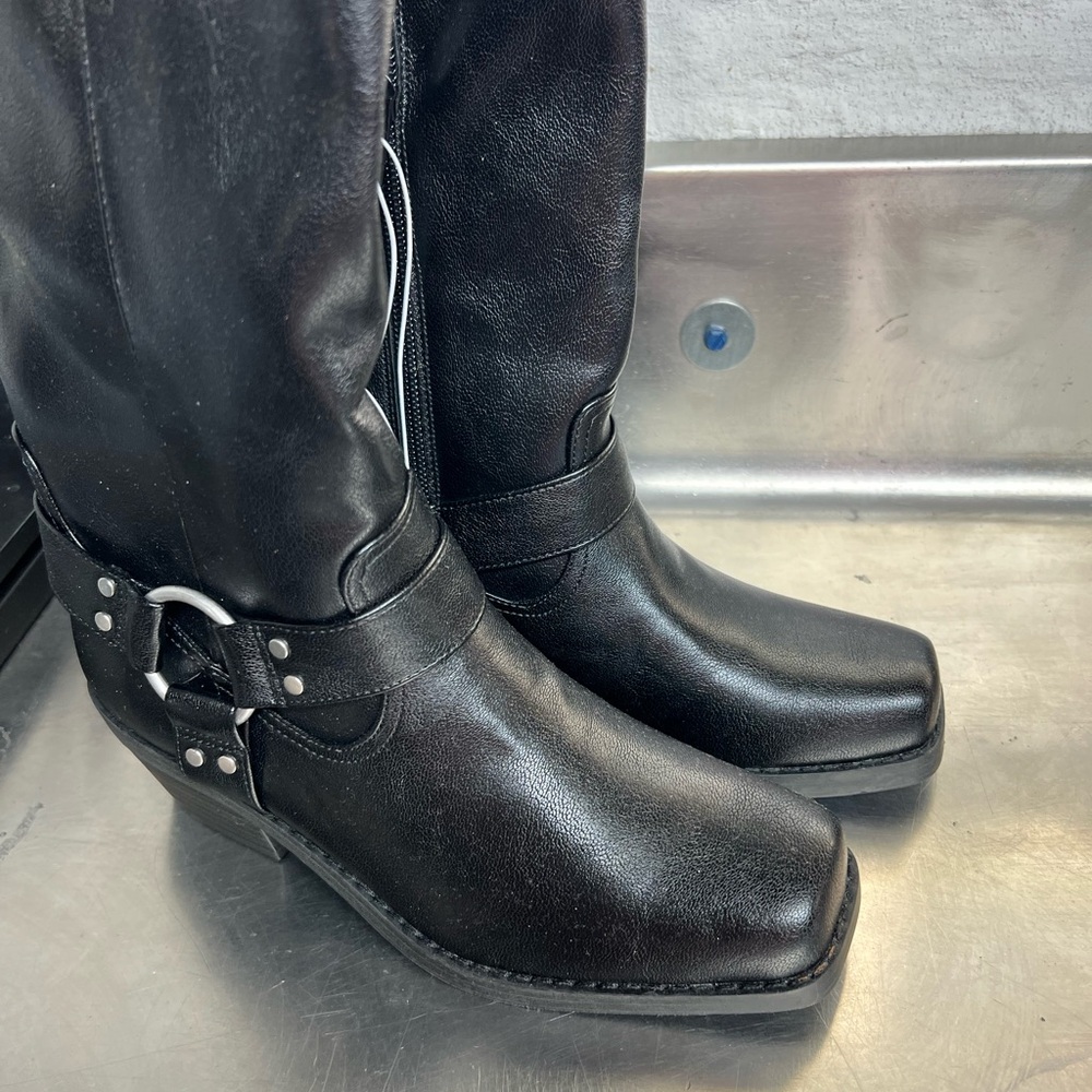 UNIVERSAL THREAD Black Oakley Harness Boots - Picture 3 of 6